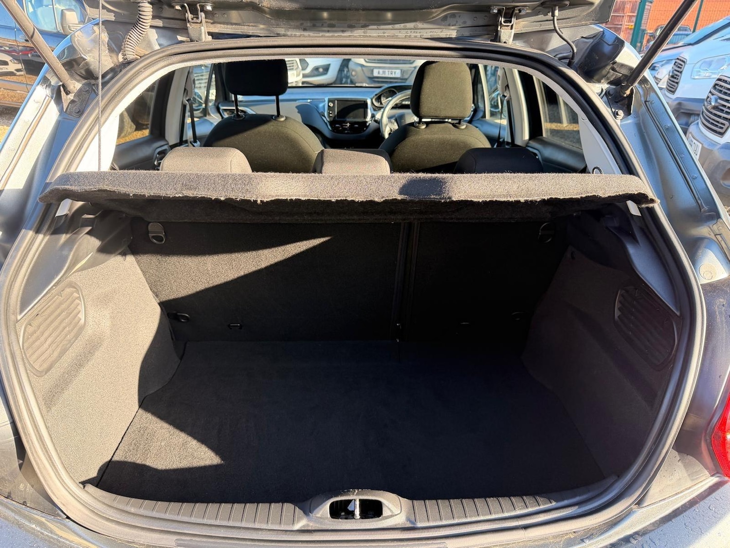 Used Peugeot 208 2017 for sale - 77097674: Photo 56