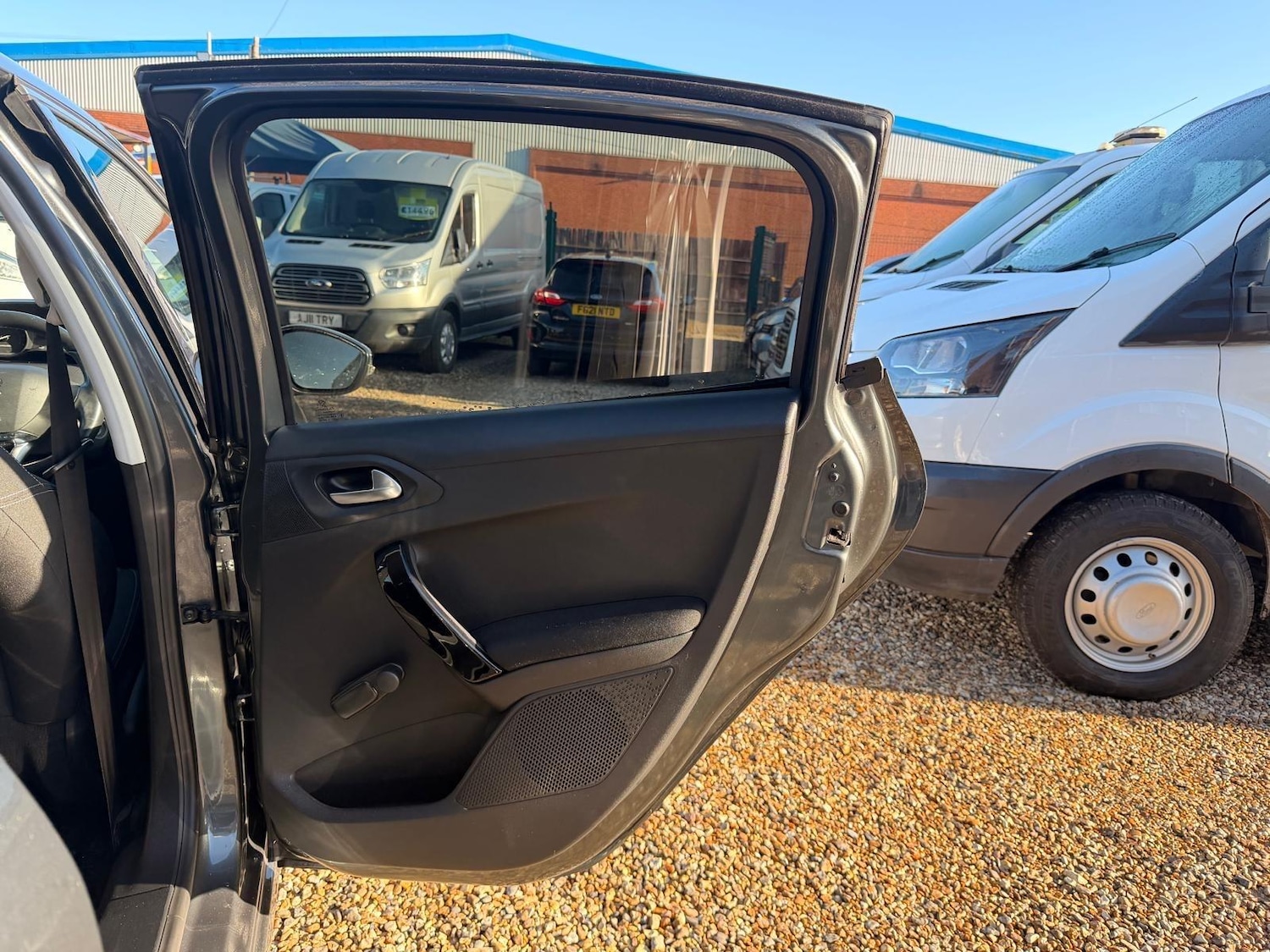 Used Peugeot 208 2017 for sale - 77097674: Photo 59