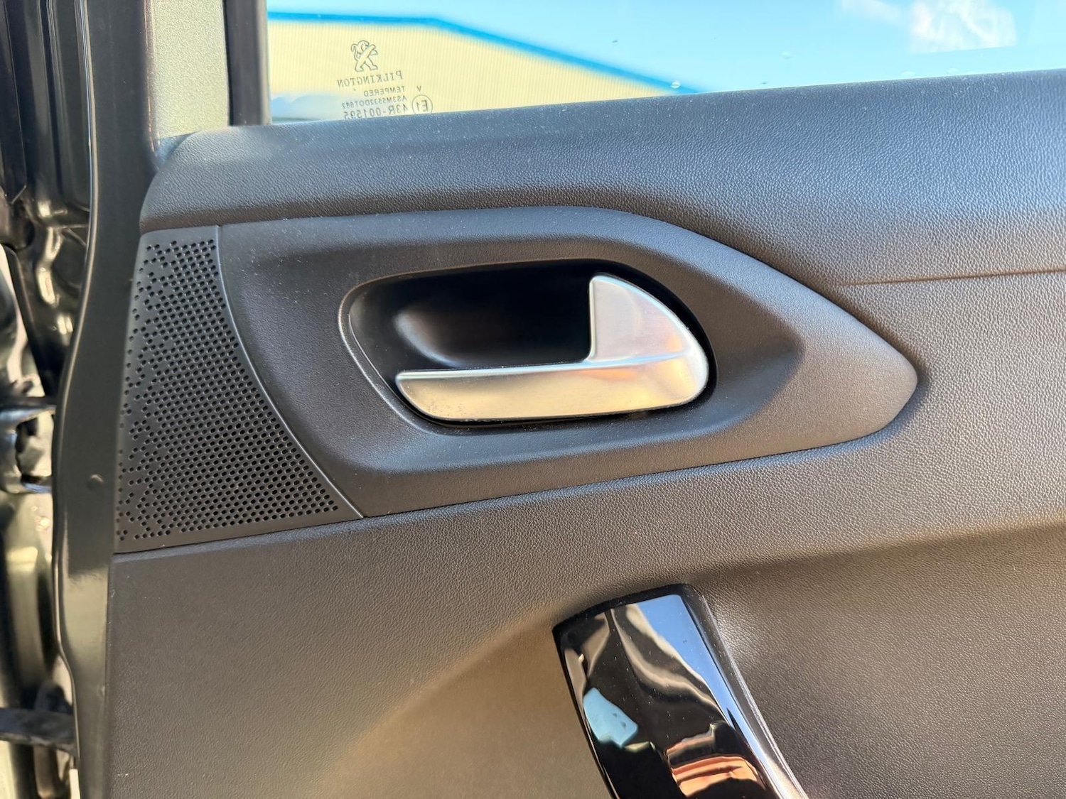 Used Peugeot 208 2017 for sale - 77097674: Photo 63