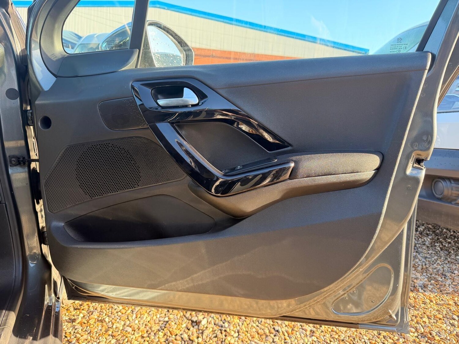 Used Peugeot 208 2017 for sale - 77097674: Photo 64