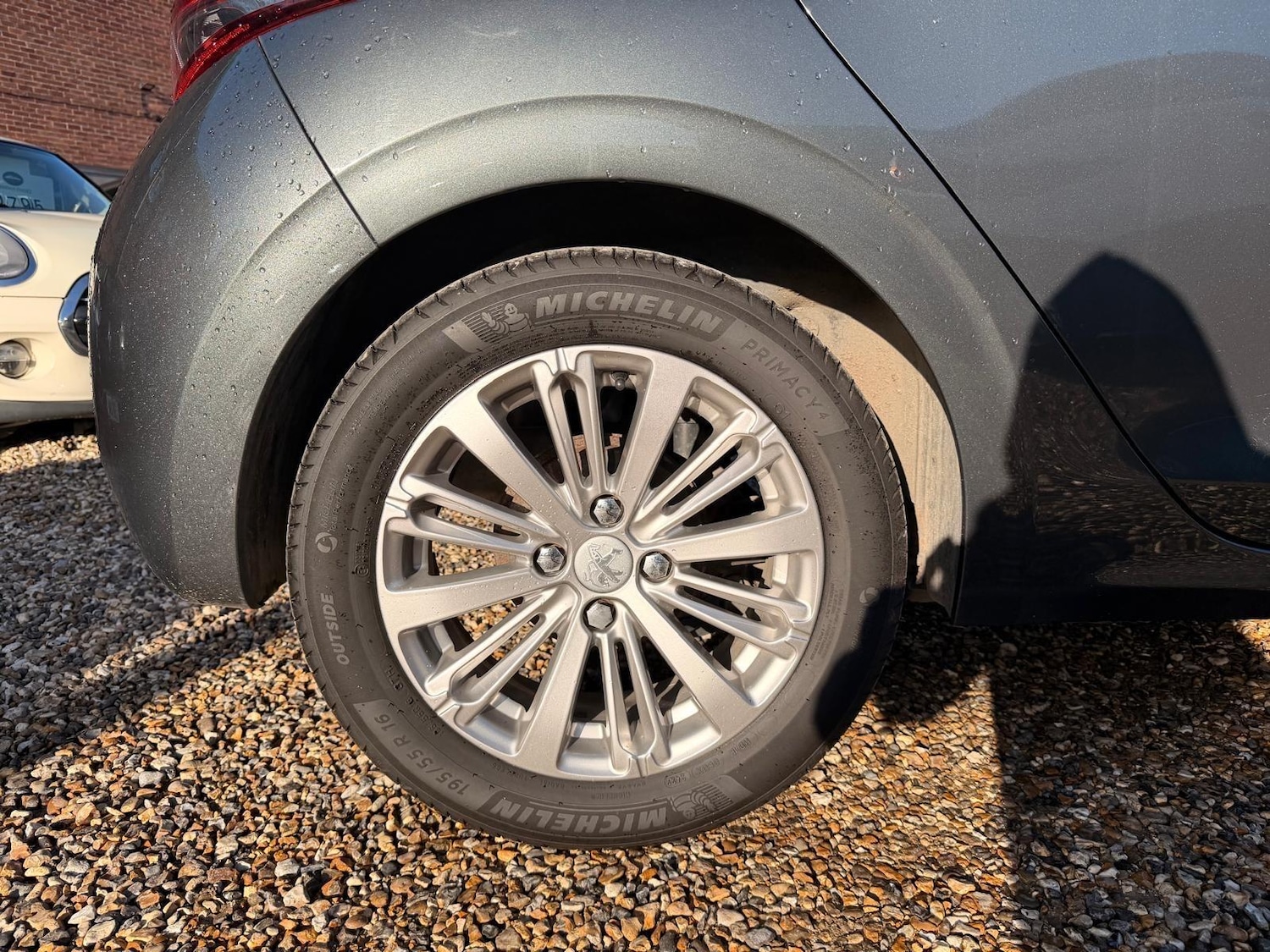 Used Peugeot 208 2017 for sale - 77097674: Photo 9