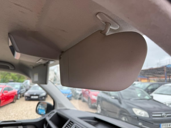 Used Volkswagen Transporter 2018 for sale - 74768596: Photo 15