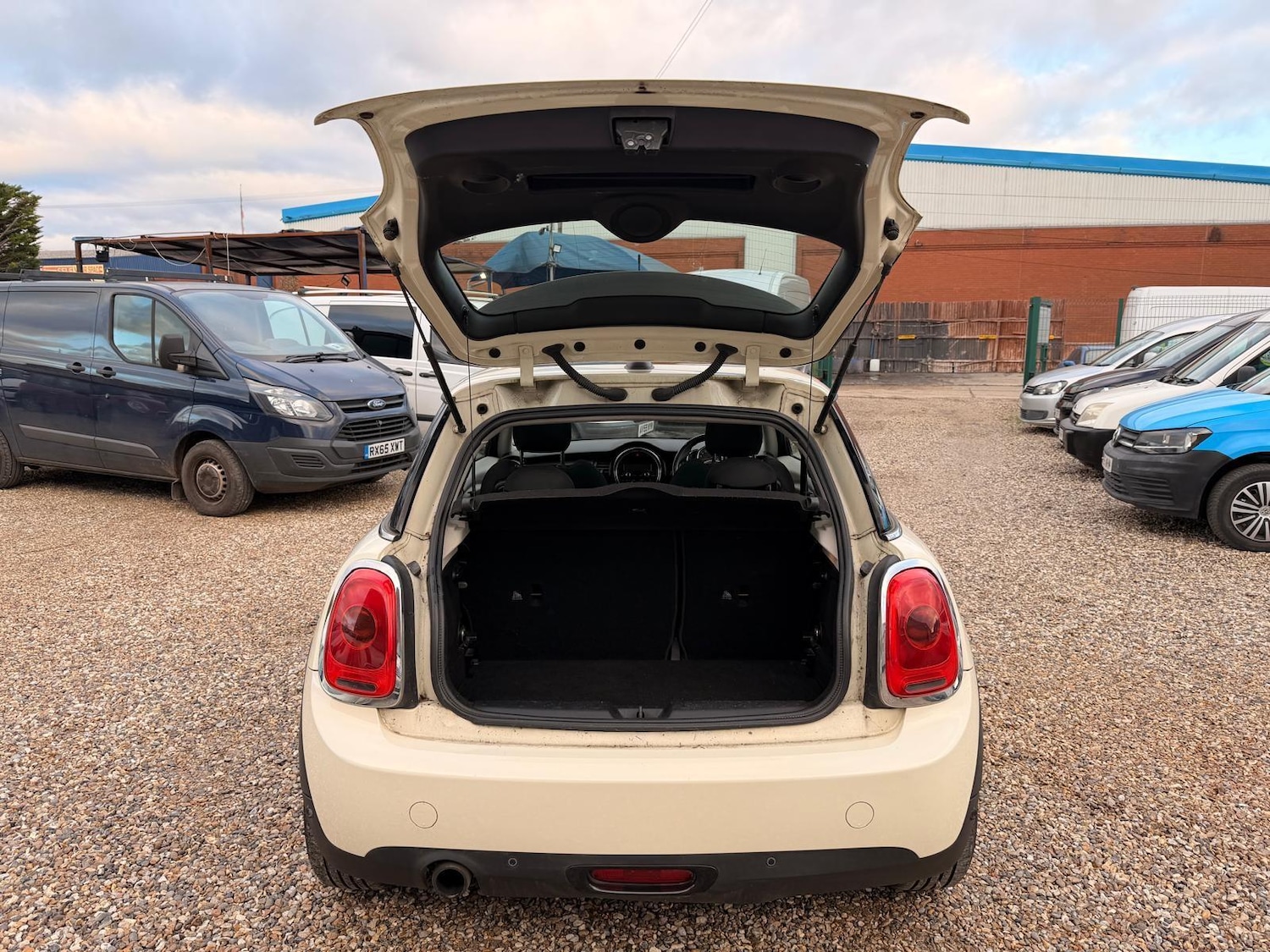 Used MINI Hatch 2014 for sale - 76997335: Photo 45