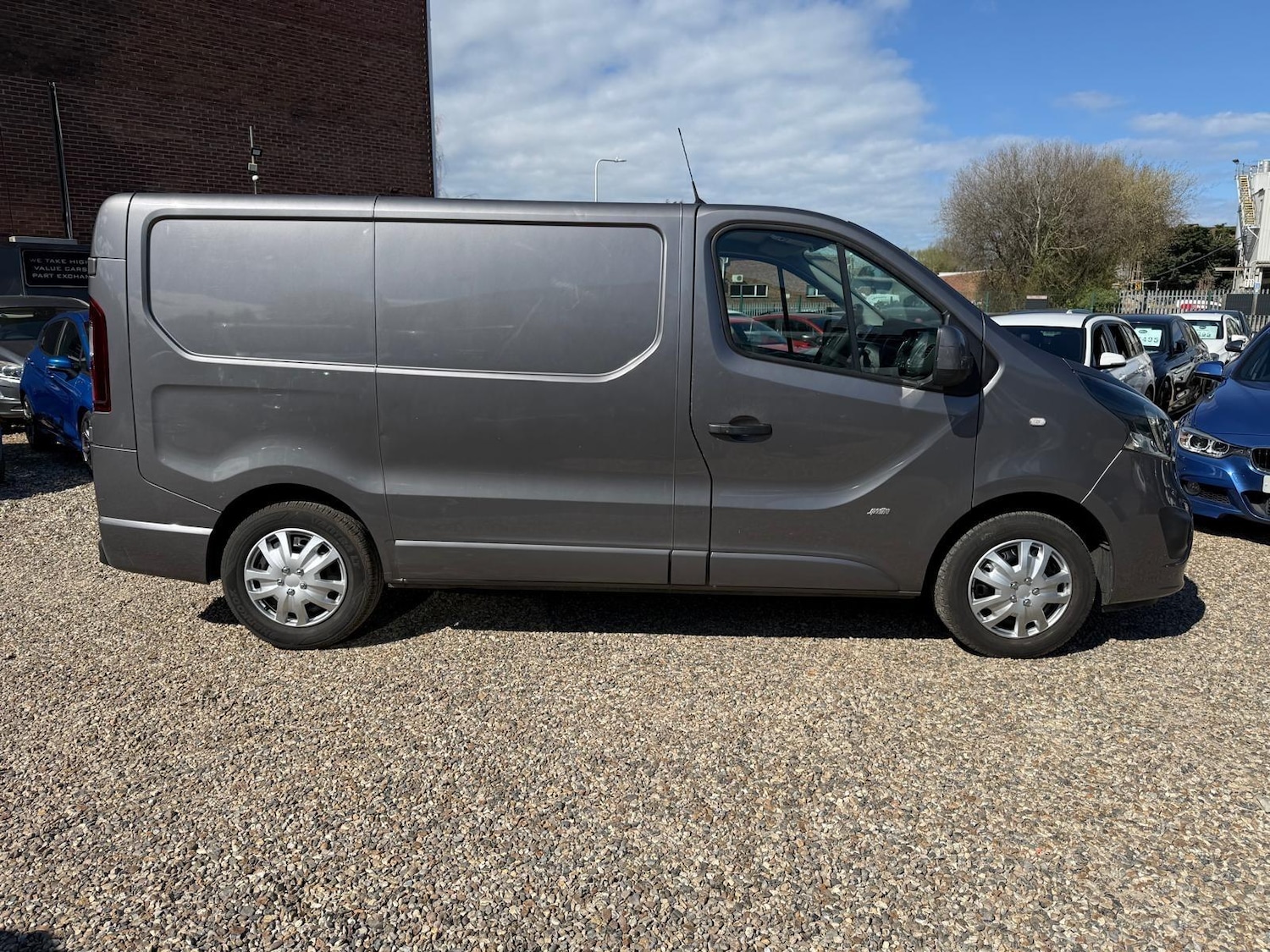 Used Vauxhall Vivaro 2015 for sale - 78086586: Photo 10