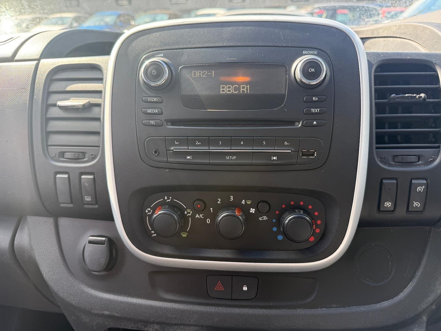 Used Vauxhall Vivaro 2015 for sale - 78086586: Photo 15