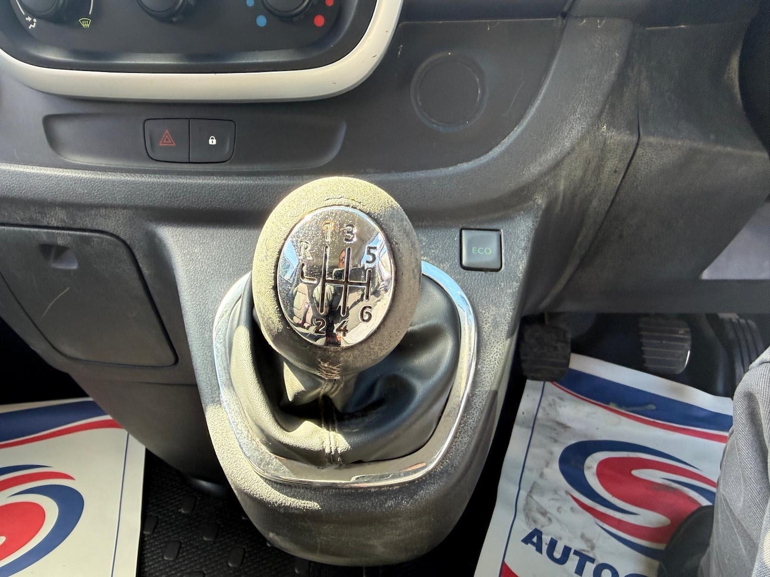 Used Vauxhall Vivaro 2015 for sale - 78086586: Photo 31