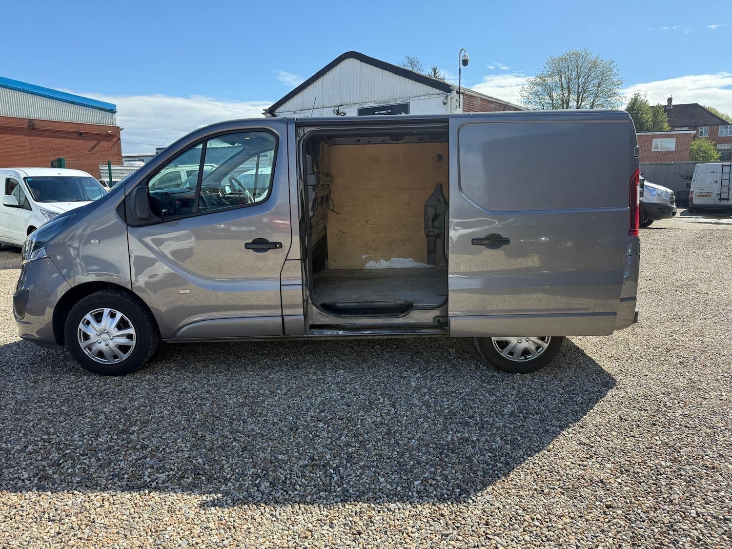 Used Vauxhall Vivaro 2015 for sale - 78086586: Photo 7