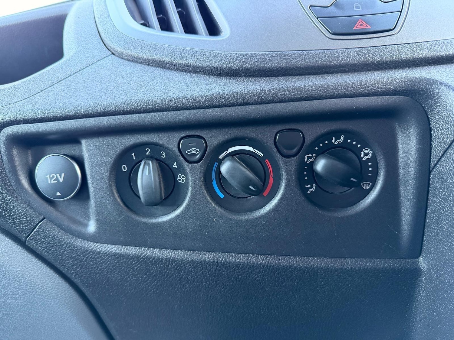 Used Ford Transit 2015 for sale - 76620373: Photo 32