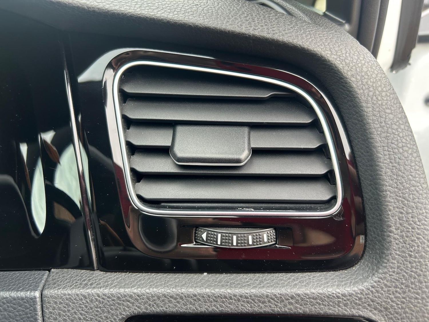 Used Volkswagen Golf 2016 for sale - 76991760: Photo 54