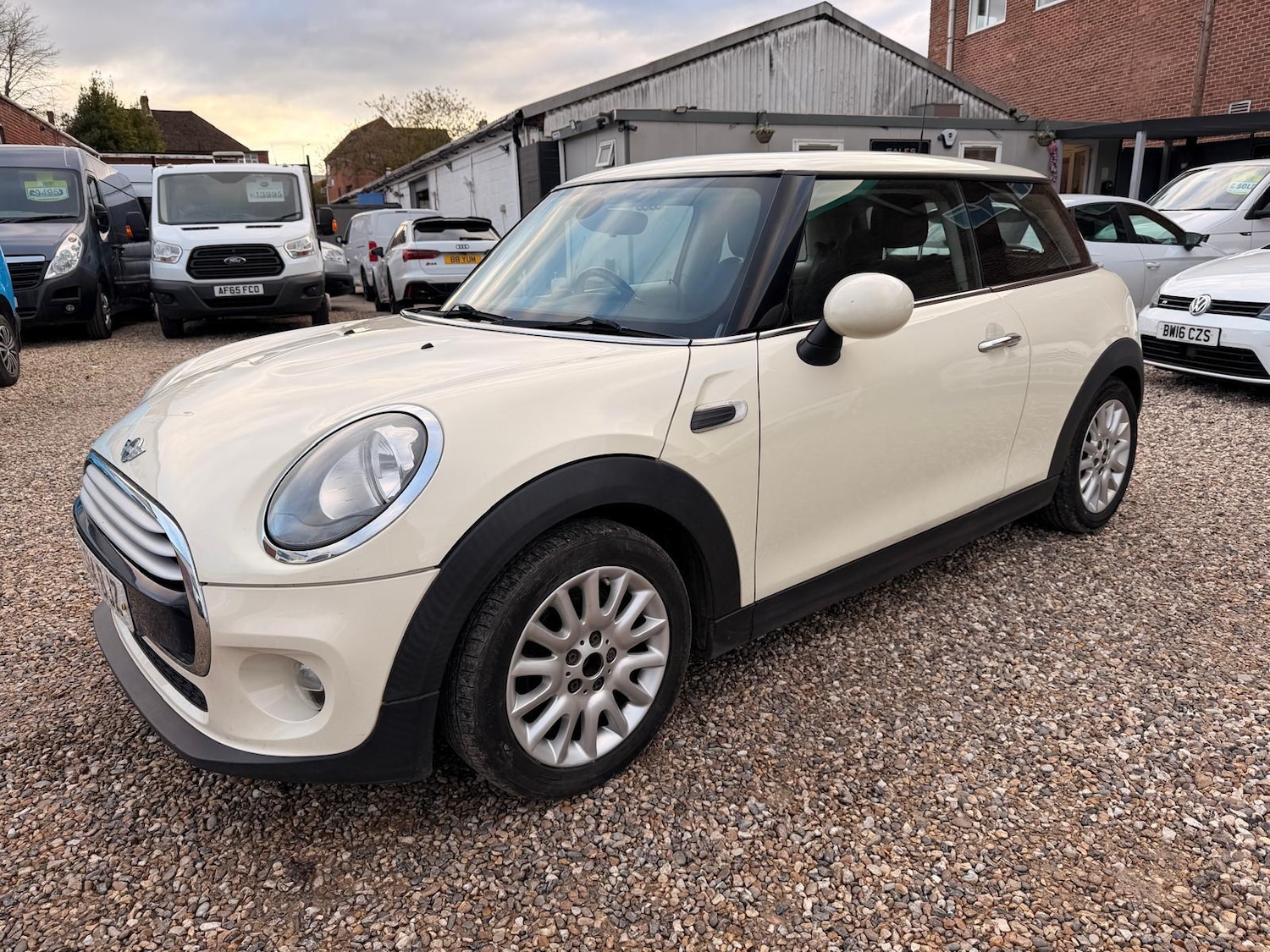 Used MINI Hatch 2014 for sale - 76645822: Photo 5