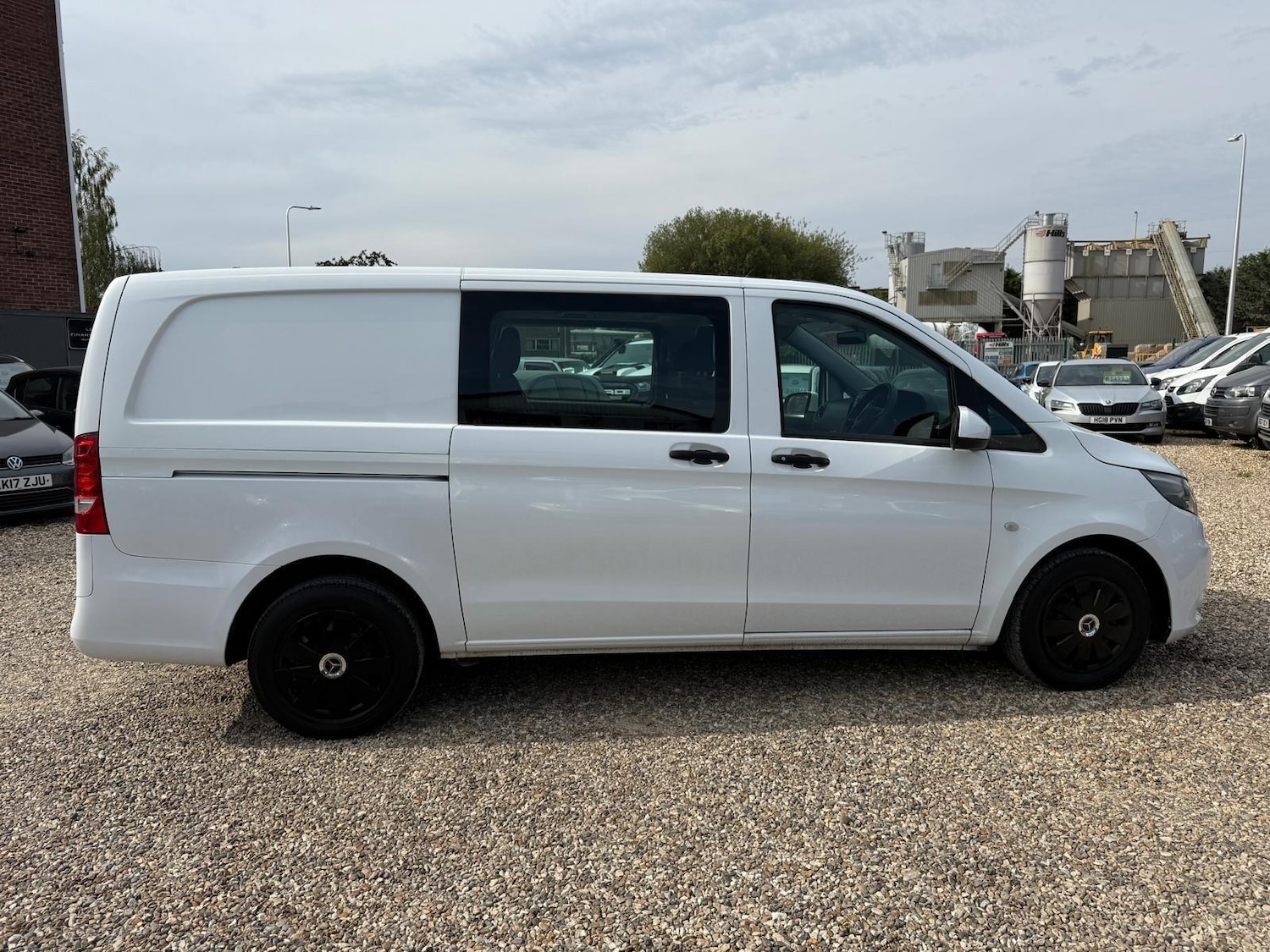 Used Mercedes-Benz Vito 2015 for sale - 76997751: Photo 11