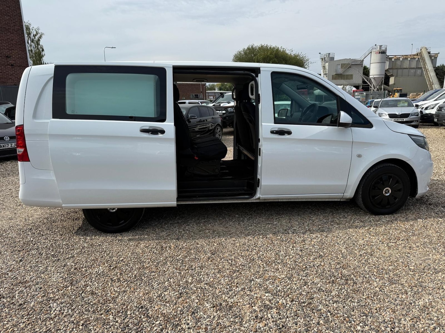 Used Mercedes-Benz Vito 2015 for sale - 76997751: Photo 12