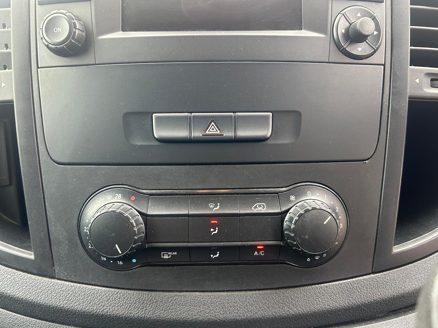 Used Mercedes-Benz Vito 2015 for sale - 76997751: Photo 39