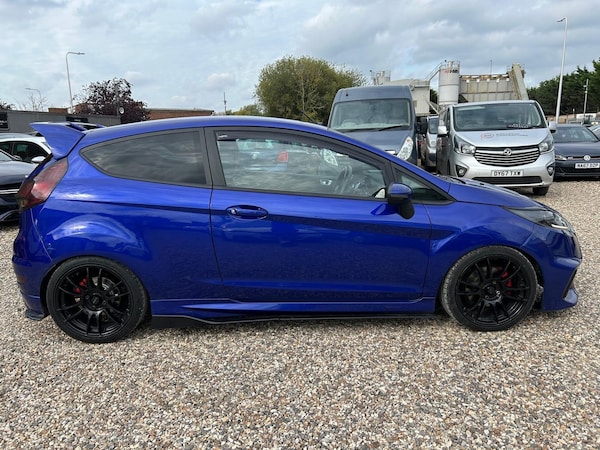 Used Ford Fiesta 2017 for sale - 76167032: Photo 8