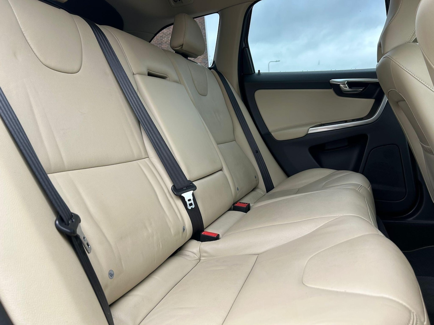 Used Volvo XC60 2015 for sale - 76987826: Photo 14