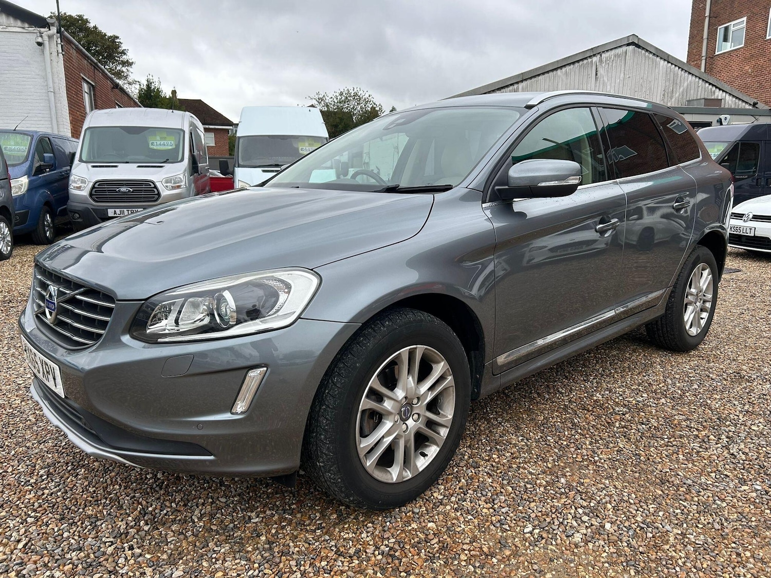 Used Volvo XC60 2015 for sale - 76987826: Photo 5