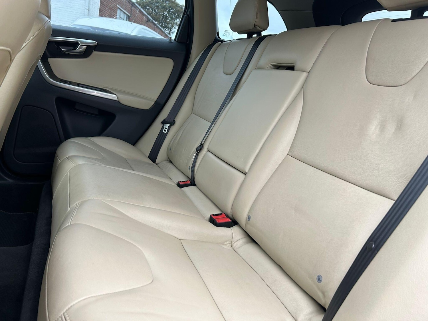 Used Volvo XC60 2015 for sale - 76987826: Photo 60