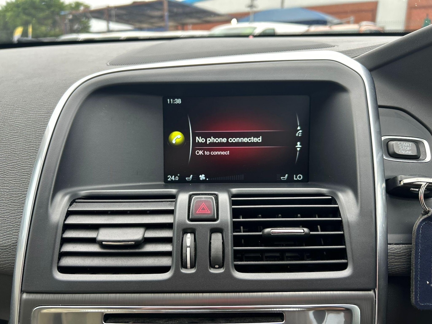 Used Volvo XC60 2015 for sale - 76987826: Photo 64