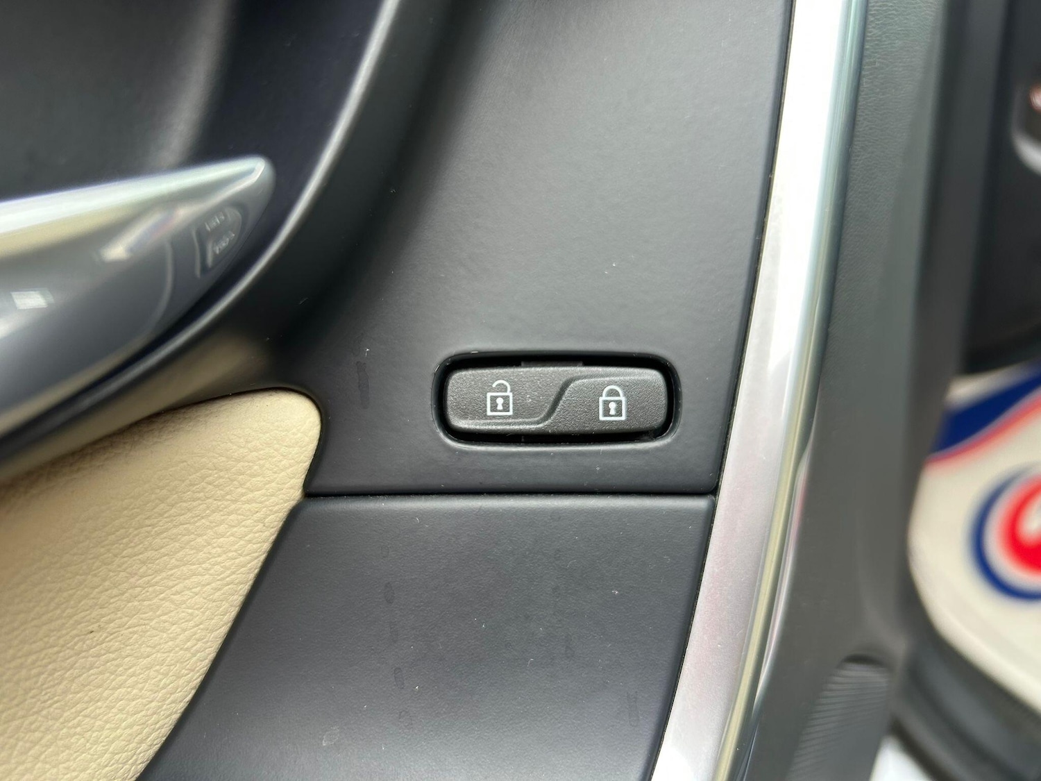 Used Volvo XC60 2015 for sale - 76987826: Photo 68