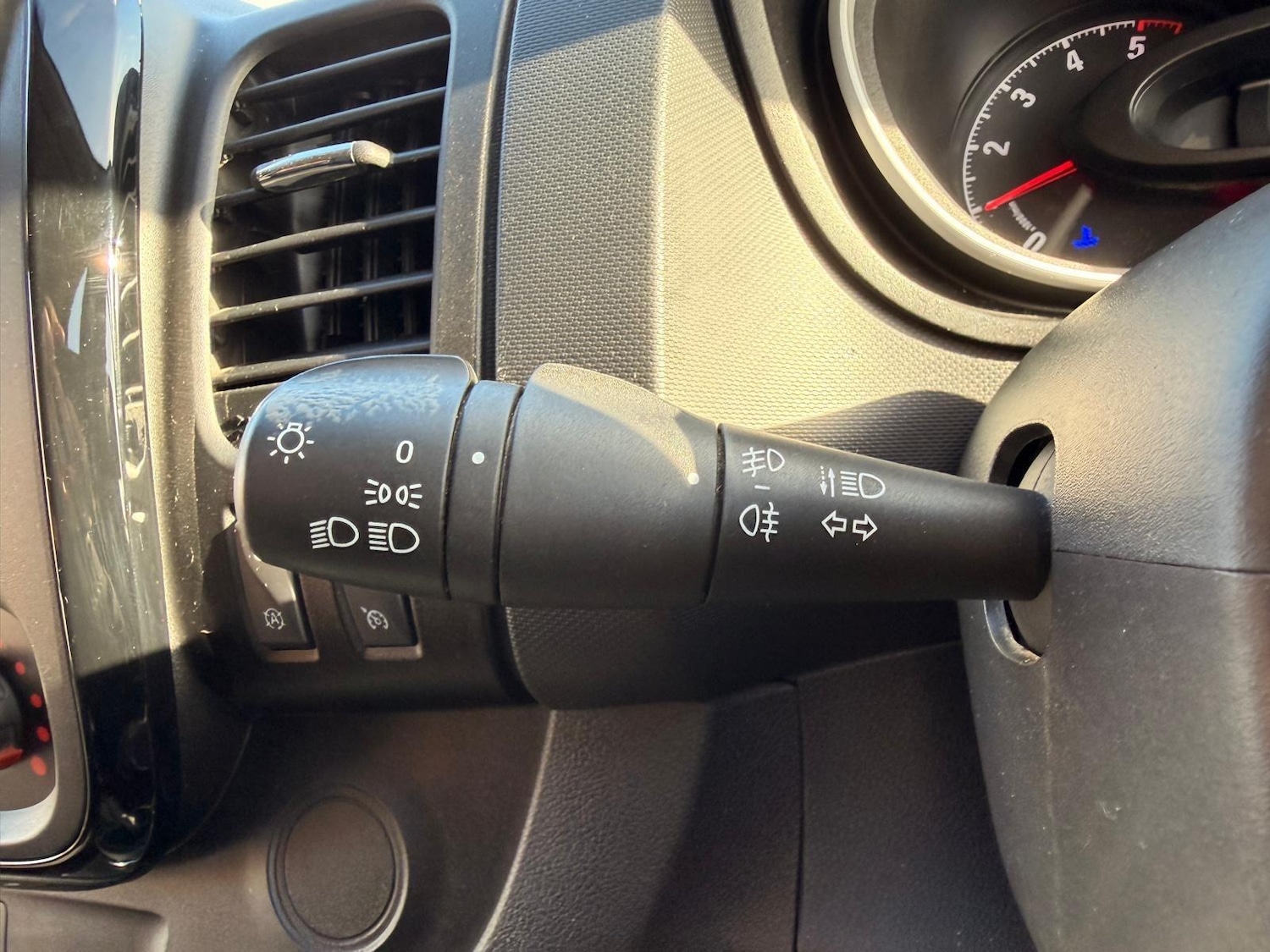 Used Vauxhall Vivaro 2017 for sale - 76573229: Photo 29