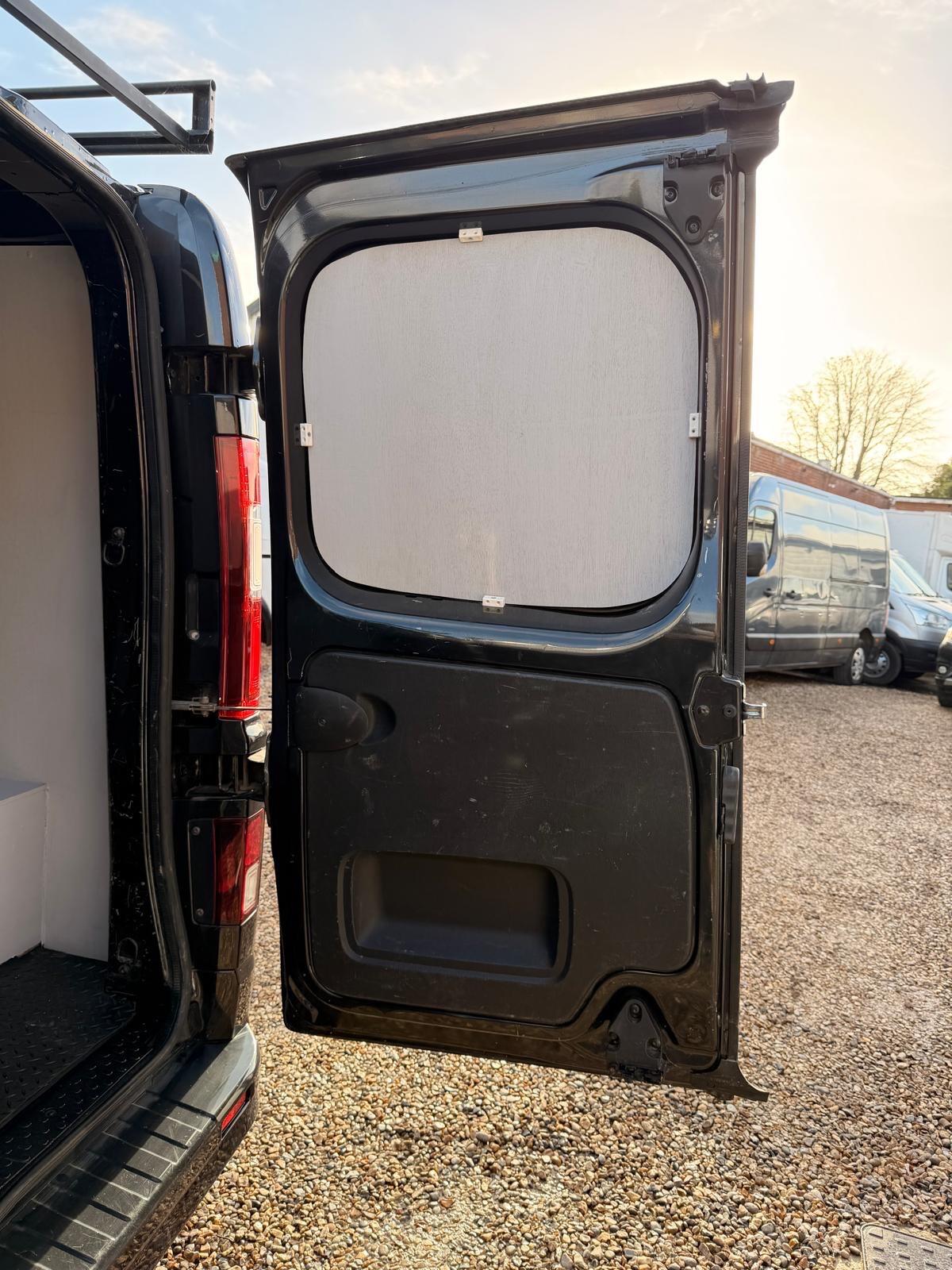 Used Vauxhall Vivaro 2017 for sale - 76573229: Photo 62