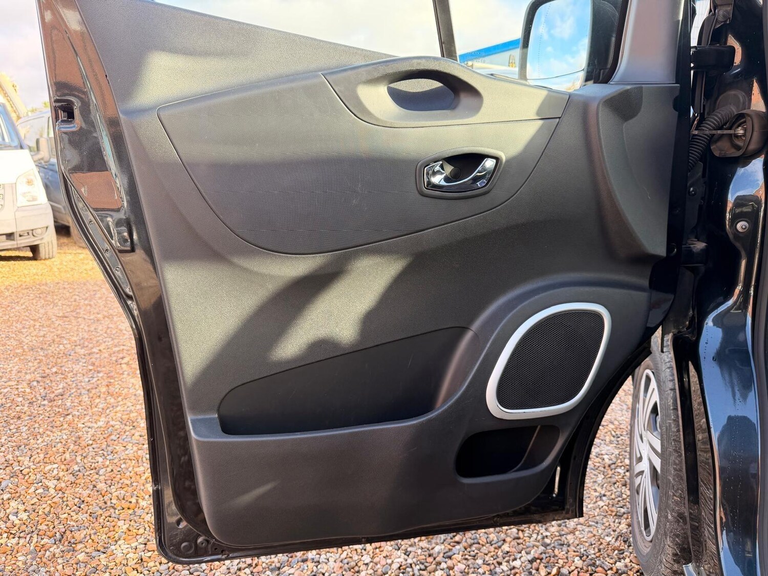 Used Vauxhall Vivaro 2017 for sale - 76573229: Photo 68