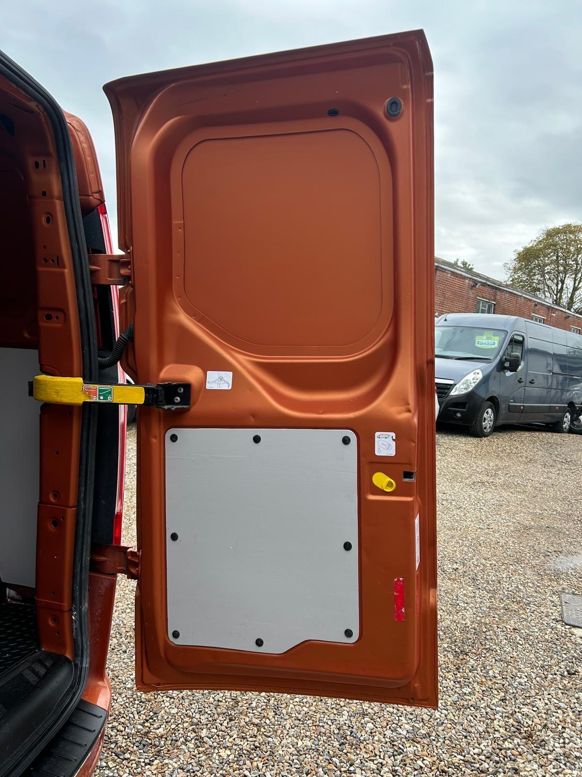 Used Ford Transit Custom 2019 for sale - 76371758: Photo 33