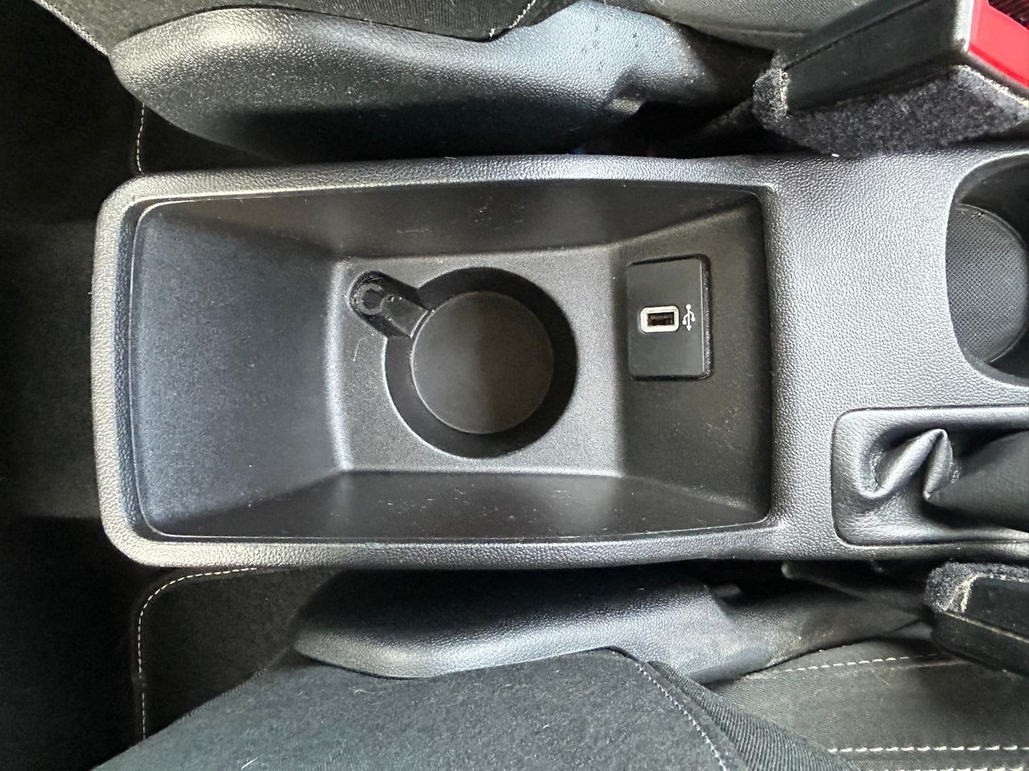 Used Ford Fiesta 2017 for sale - 76371476: Photo 26