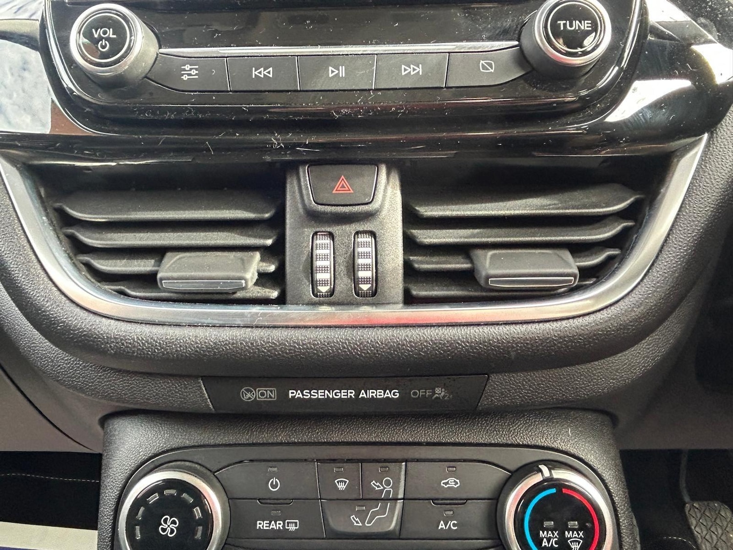 Used Ford Fiesta 2017 for sale - 76371476: Photo 30