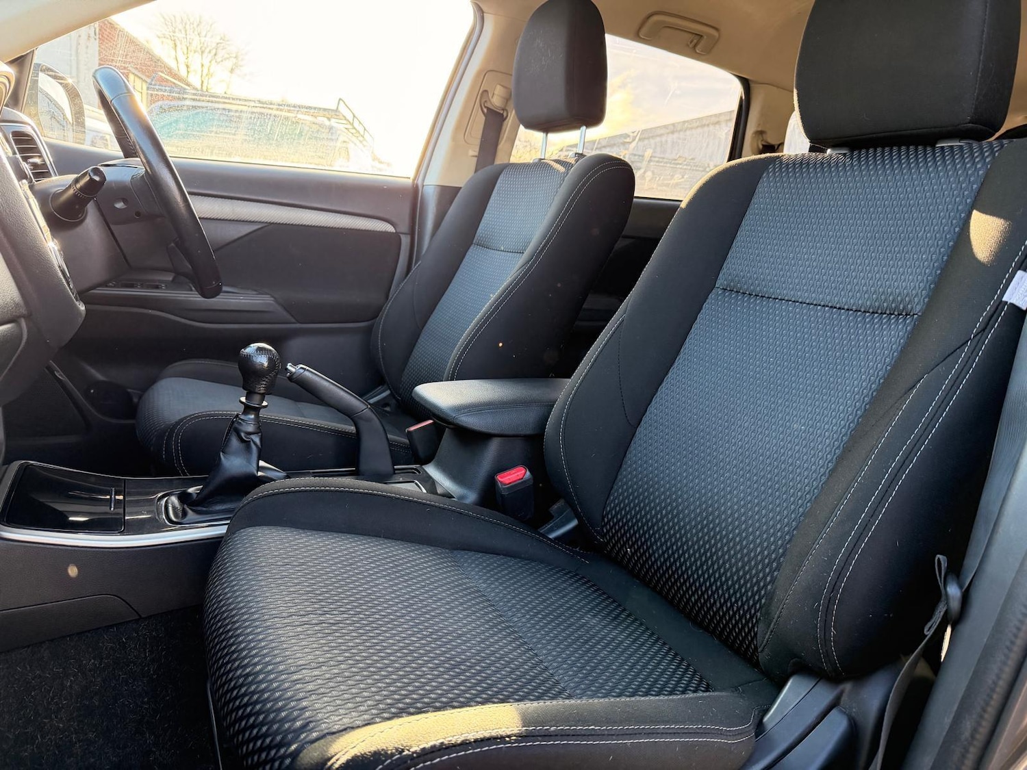 Used Mitsubishi Outlander 2017 for sale - 76728209: Photo 12