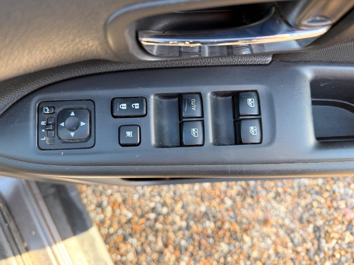 Used Mitsubishi Outlander 2017 for sale - 76728209: Photo 31