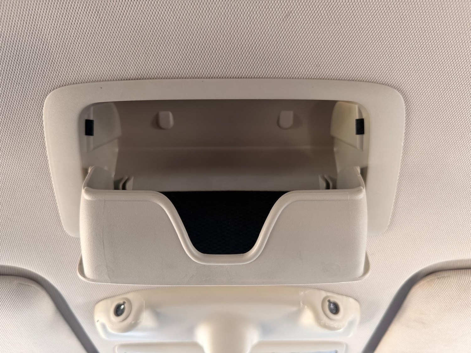 Used Mitsubishi Outlander 2017 for sale - 76728209: Photo 78