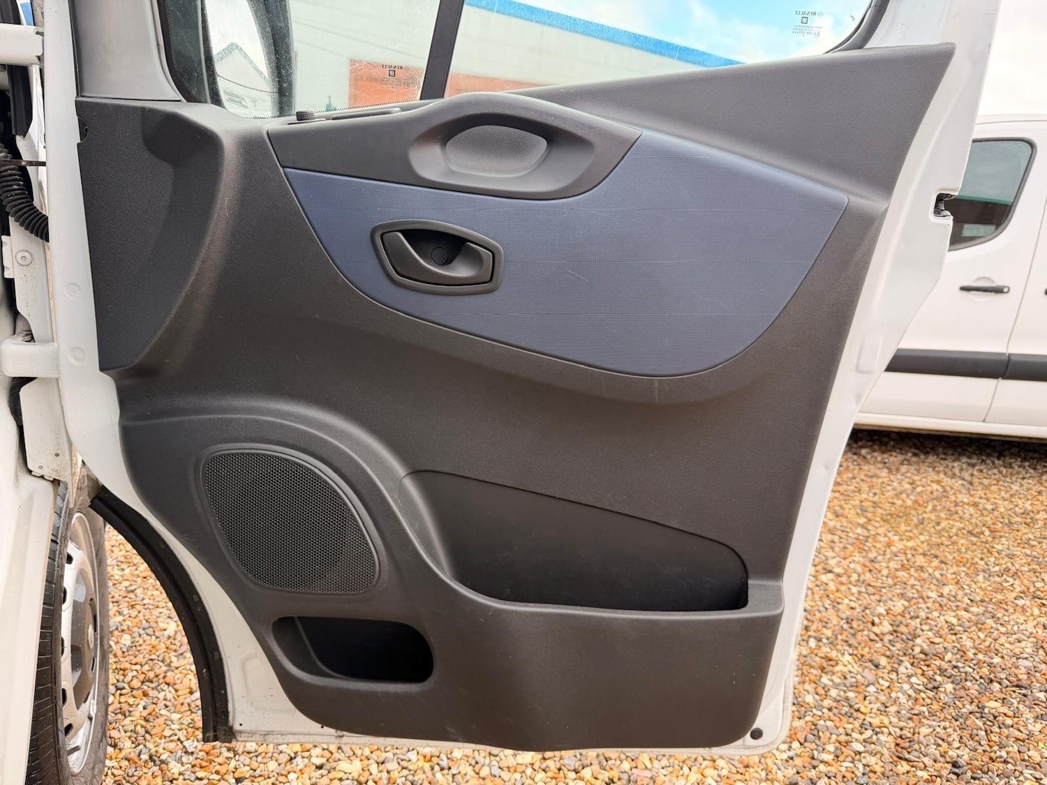 Used Vauxhall Vivaro 2015 for sale - 77478755: Photo 52