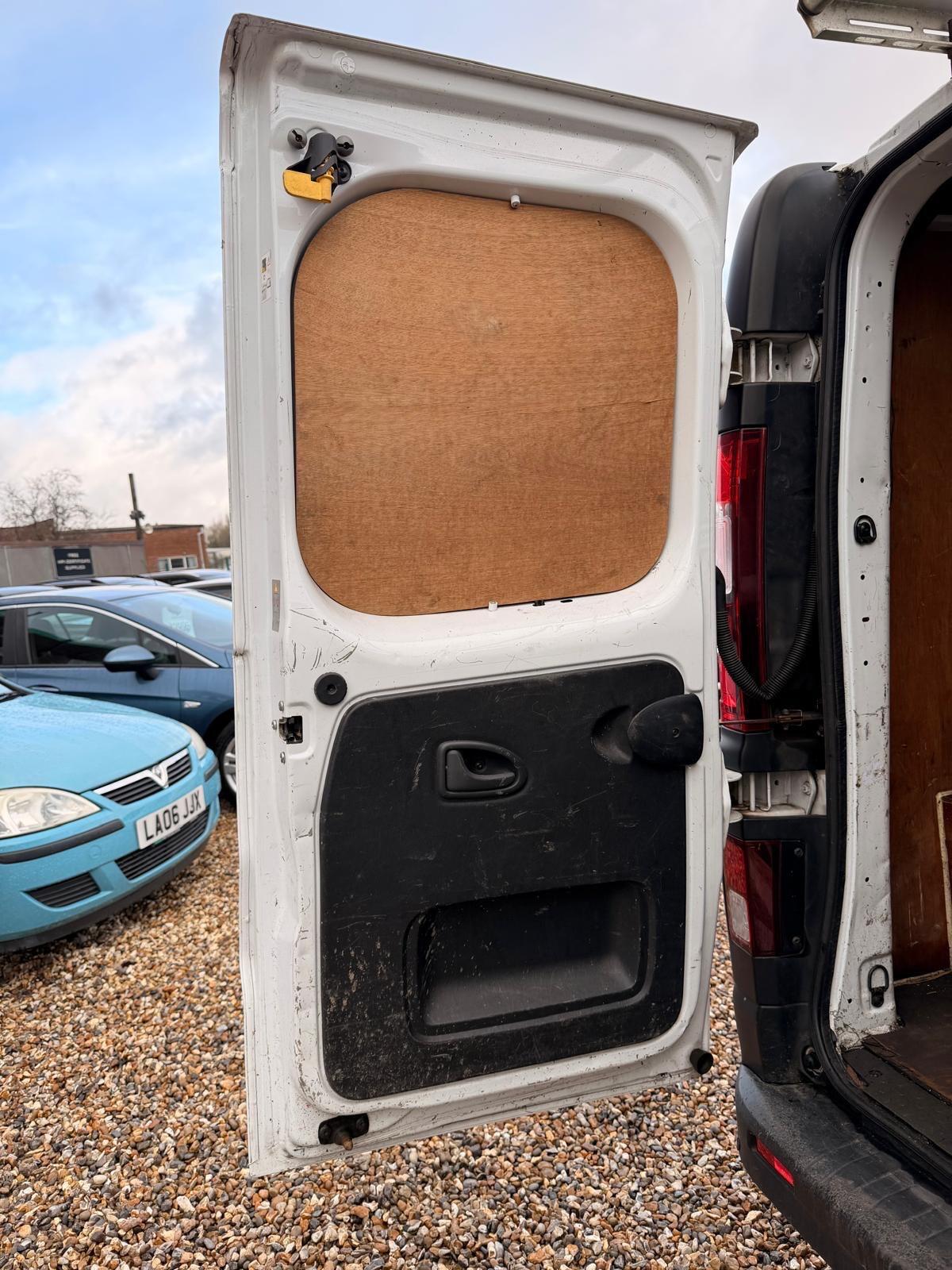 Used Vauxhall Vivaro 2015 for sale - 77478755: Photo 55