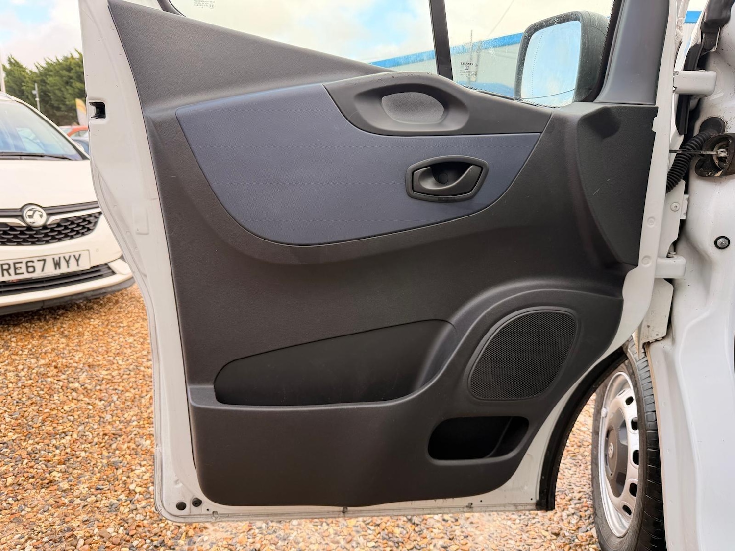 Used Vauxhall Vivaro 2015 for sale - 77478755: Photo 66