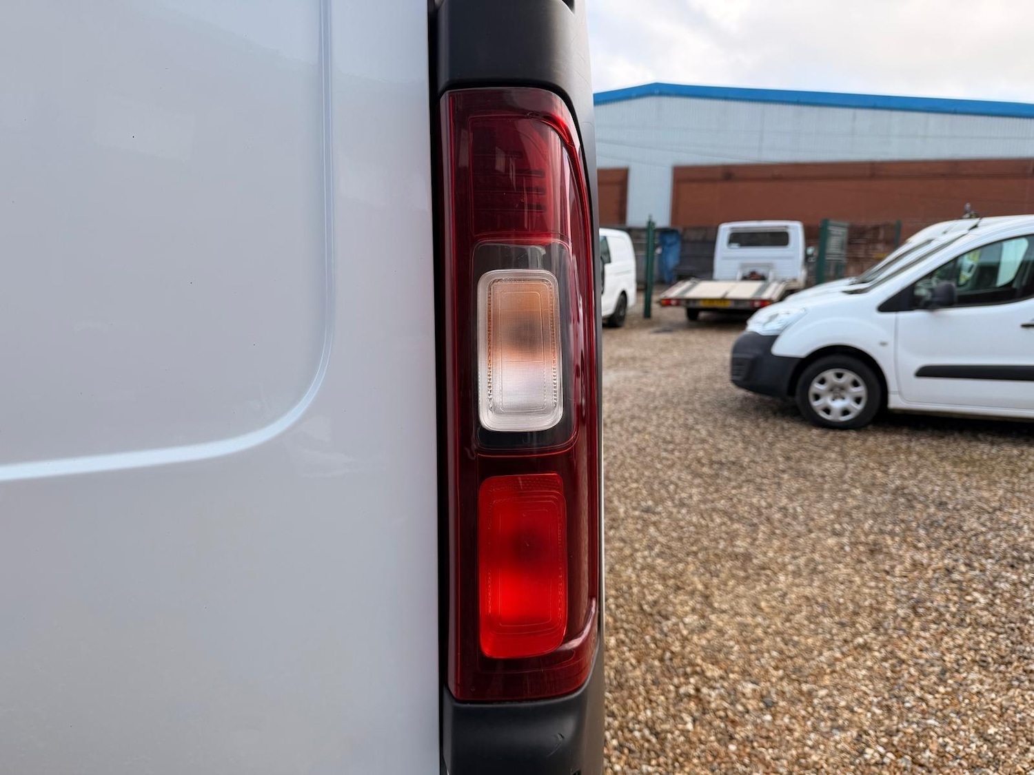 Used Vauxhall Vivaro 2015 for sale - 77478755: Photo 75