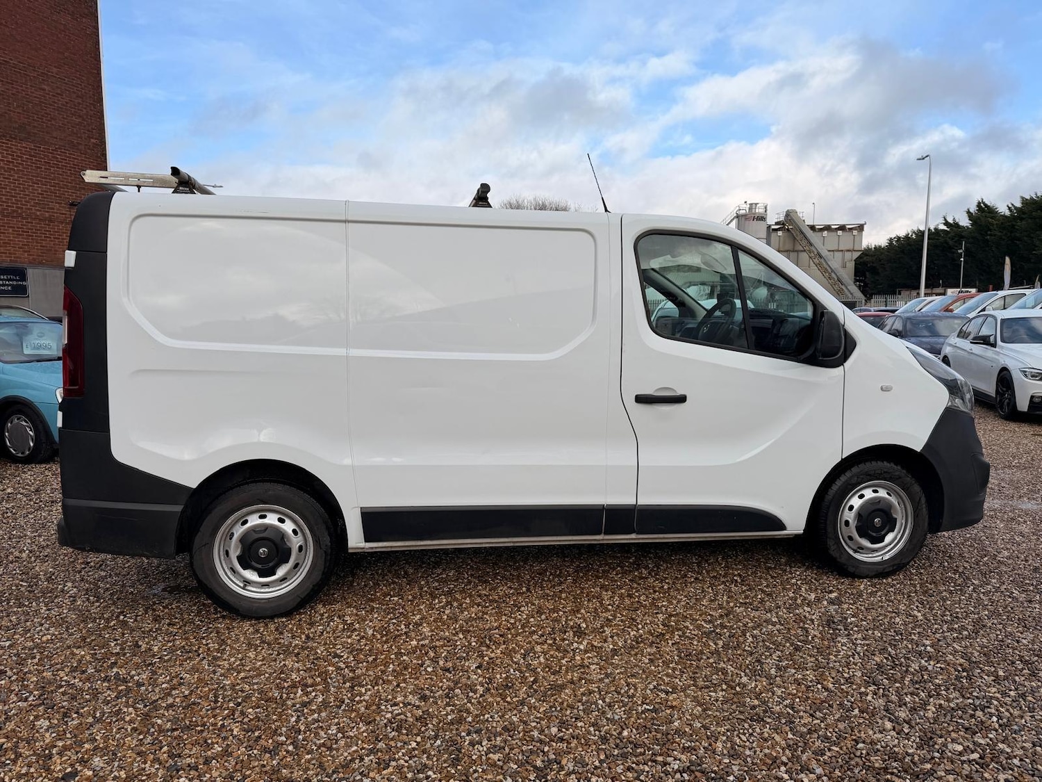 Used Vauxhall Vivaro 2015 for sale - 77478755: Photo 9