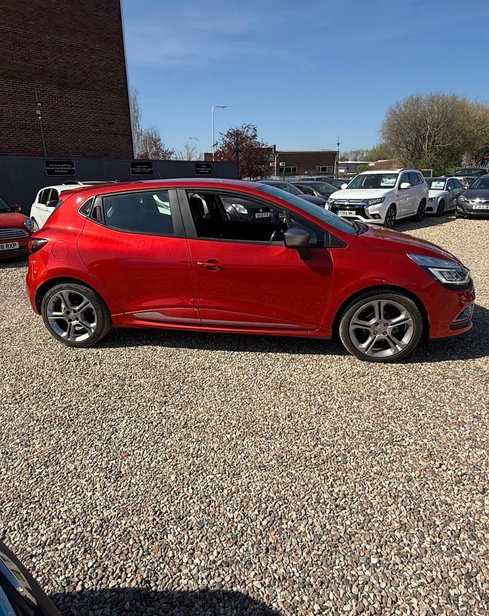 Used Renault Clio 2018 for sale - 76991153: Photo 10