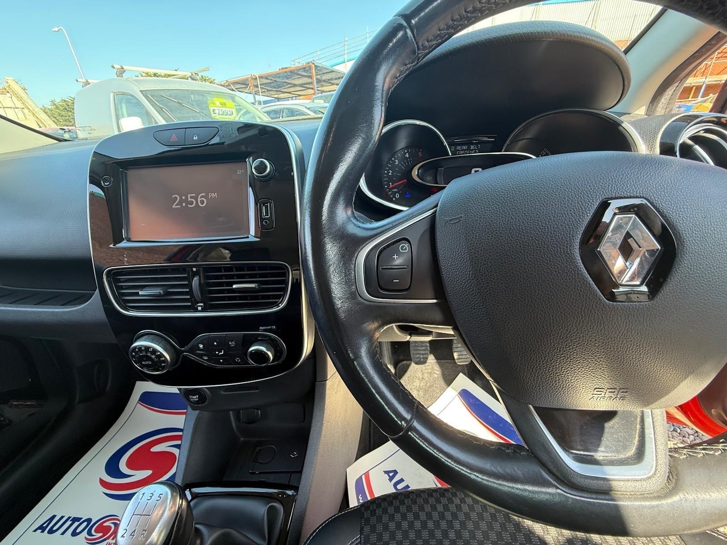 Used Renault Clio 2018 for sale - 76991153: Photo 43