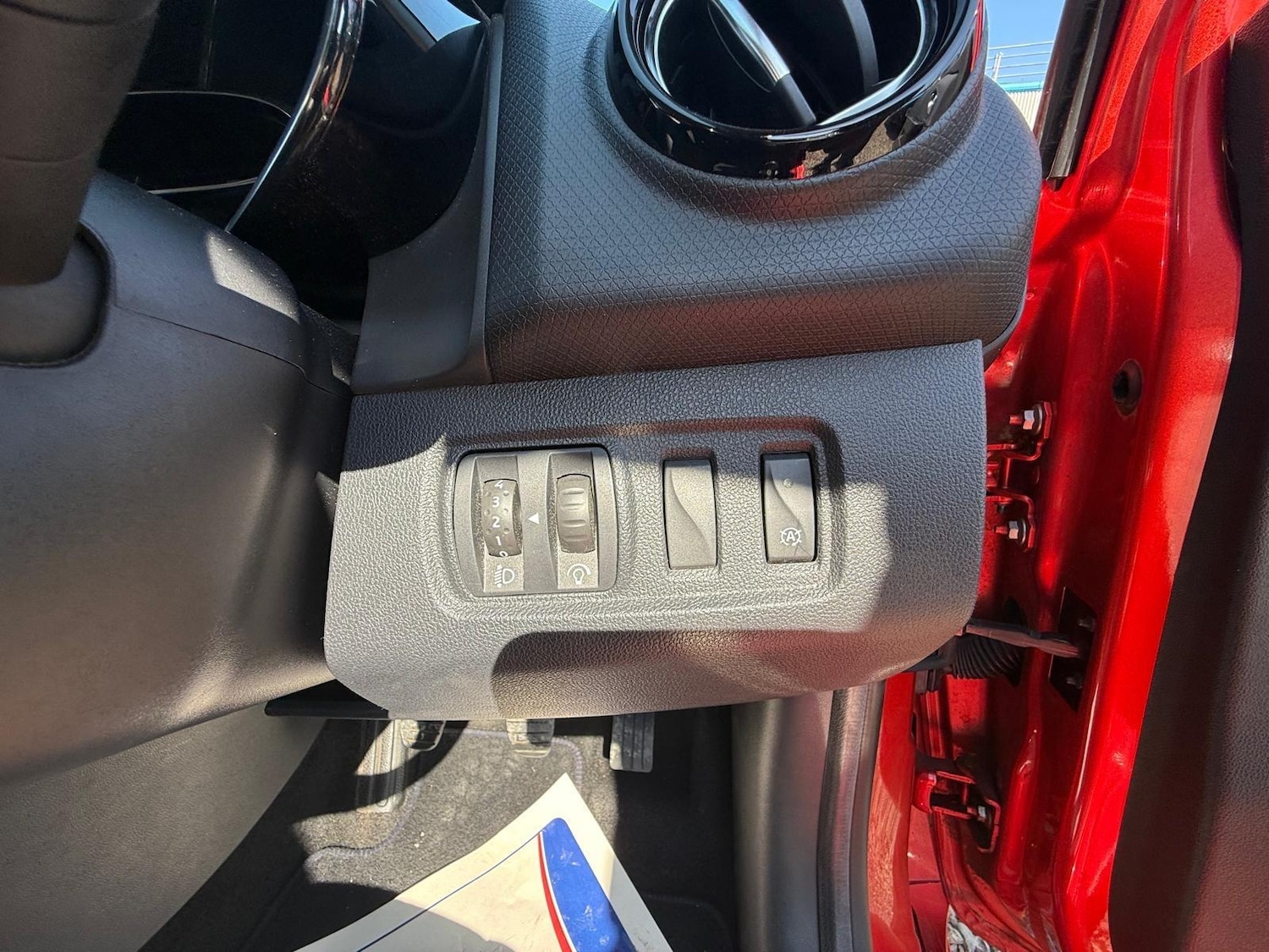 Used Renault Clio 2018 for sale - 76991153: Photo 45