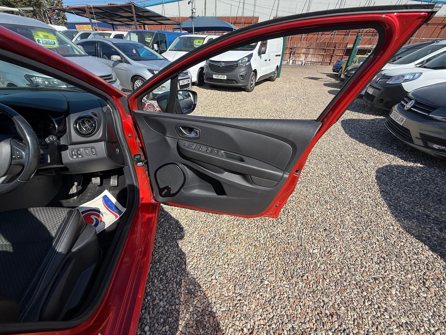 Used Renault Clio 2018 for sale - 76991153: Photo 46