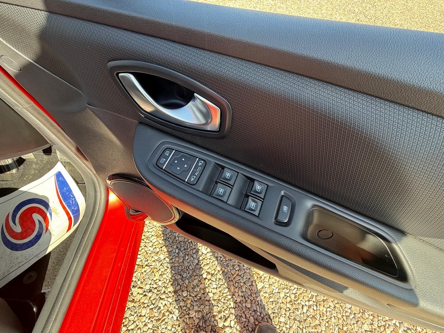 Used Renault Clio 2018 for sale - 76991153: Photo 47