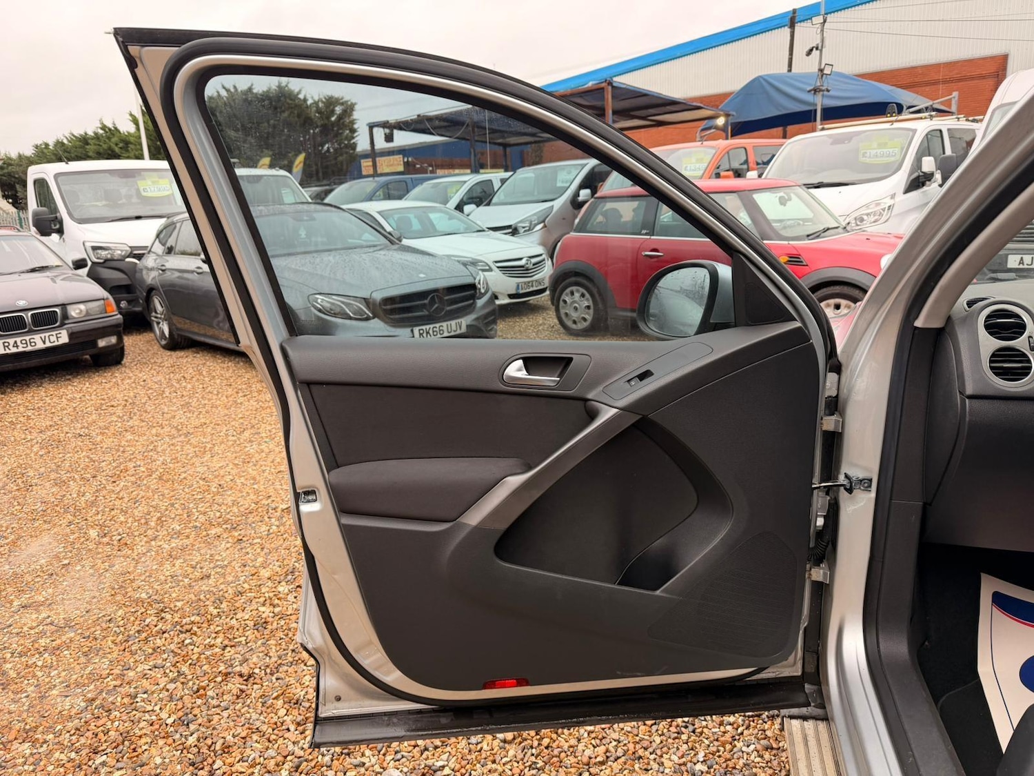 Used Volkswagen Tiguan 2008 for sale - 77908539: Photo 51