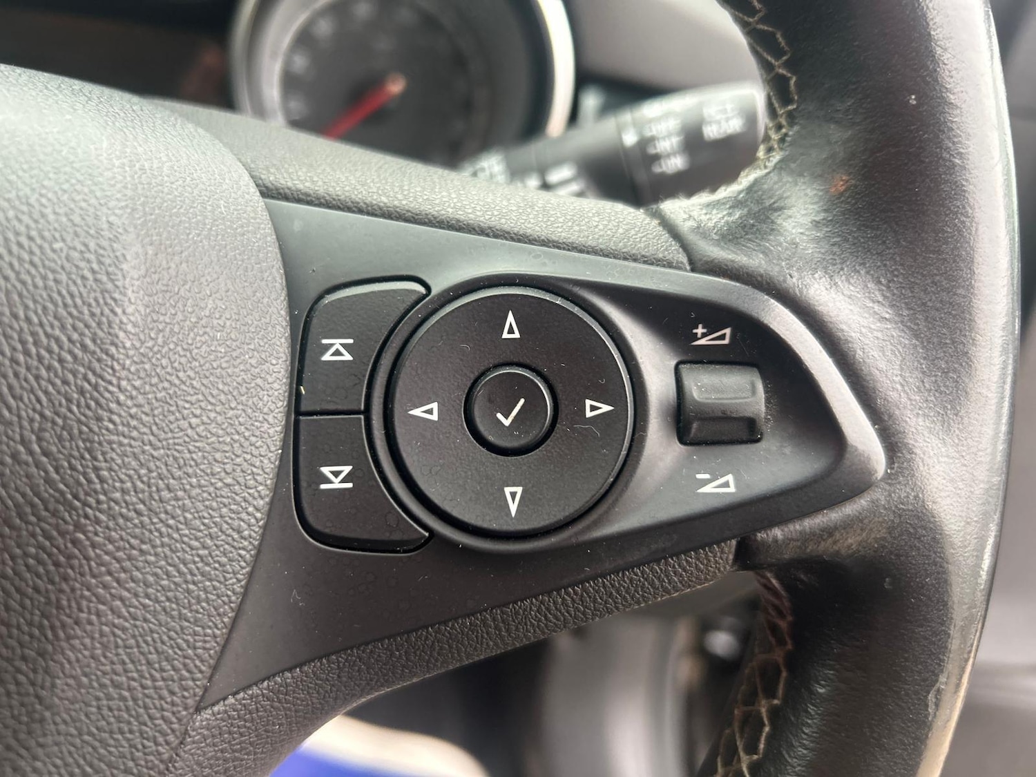 Used Vauxhall Astra 2018 for sale - 76995378: Photo 51