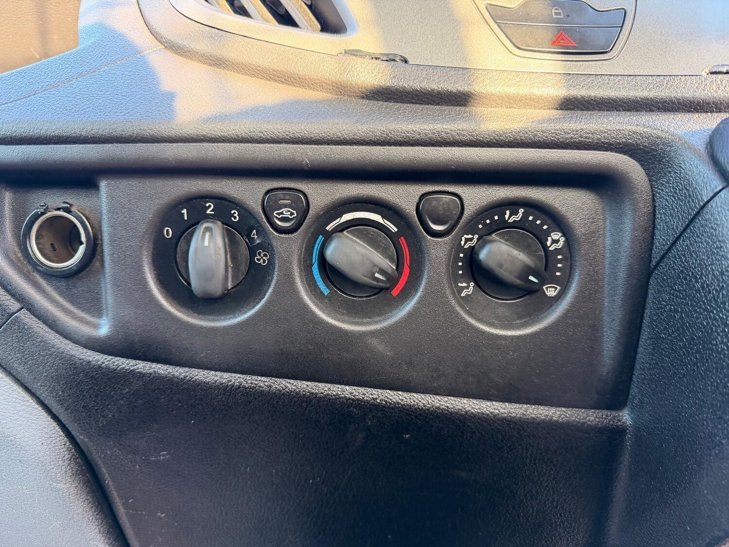 Used Ford Transit 2015 for sale - 77723201: Photo 30