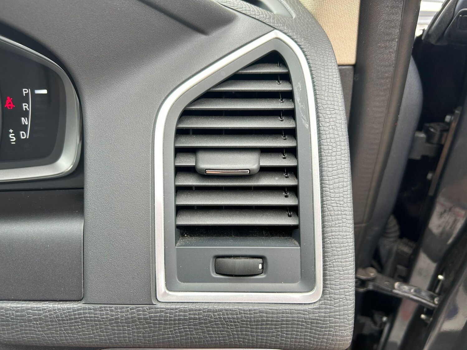 Used Volvo XC60 2015 for sale - 76001276: Photo 54