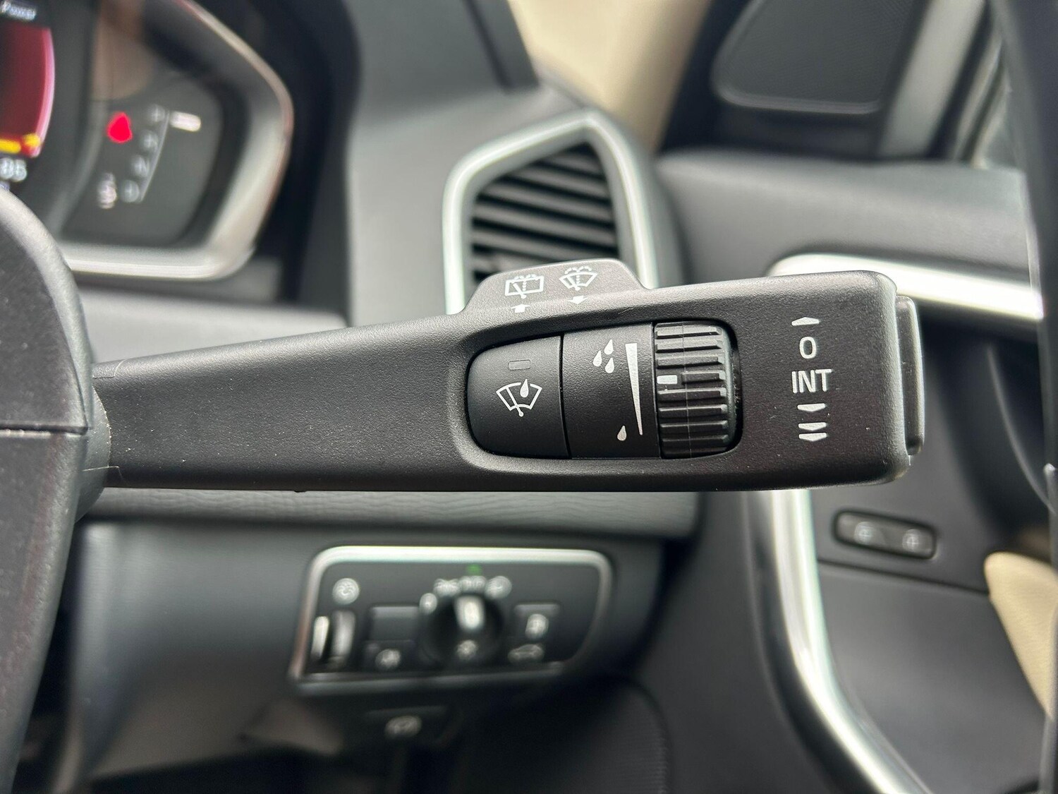 Used Volvo XC60 2015 for sale - 76001276: Photo 55