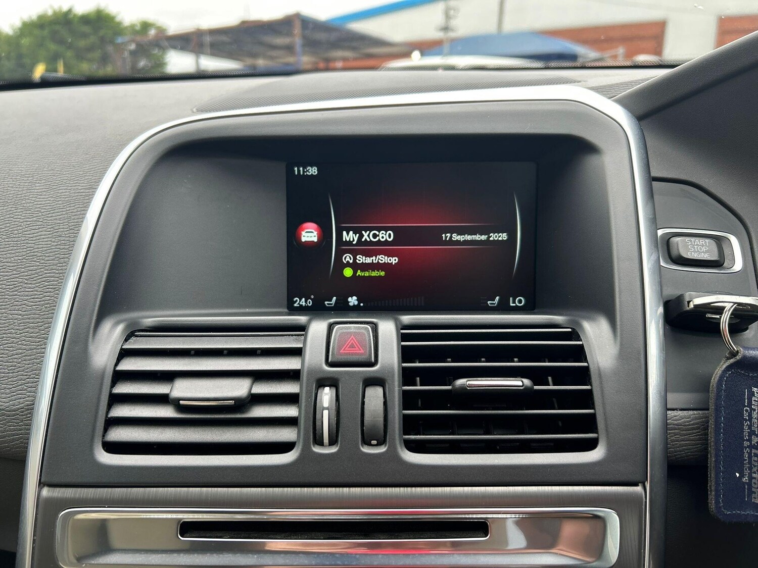 Used Volvo XC60 2015 for sale - 76001276: Photo 70