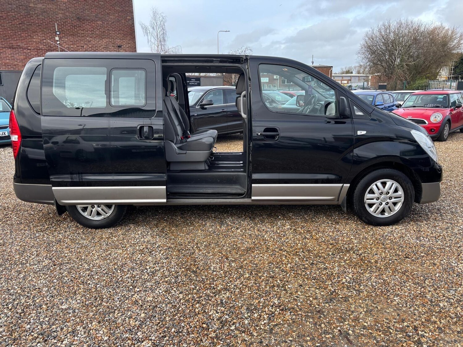 Used Hyundai i800 2017 for sale - 77386524: Photo 11