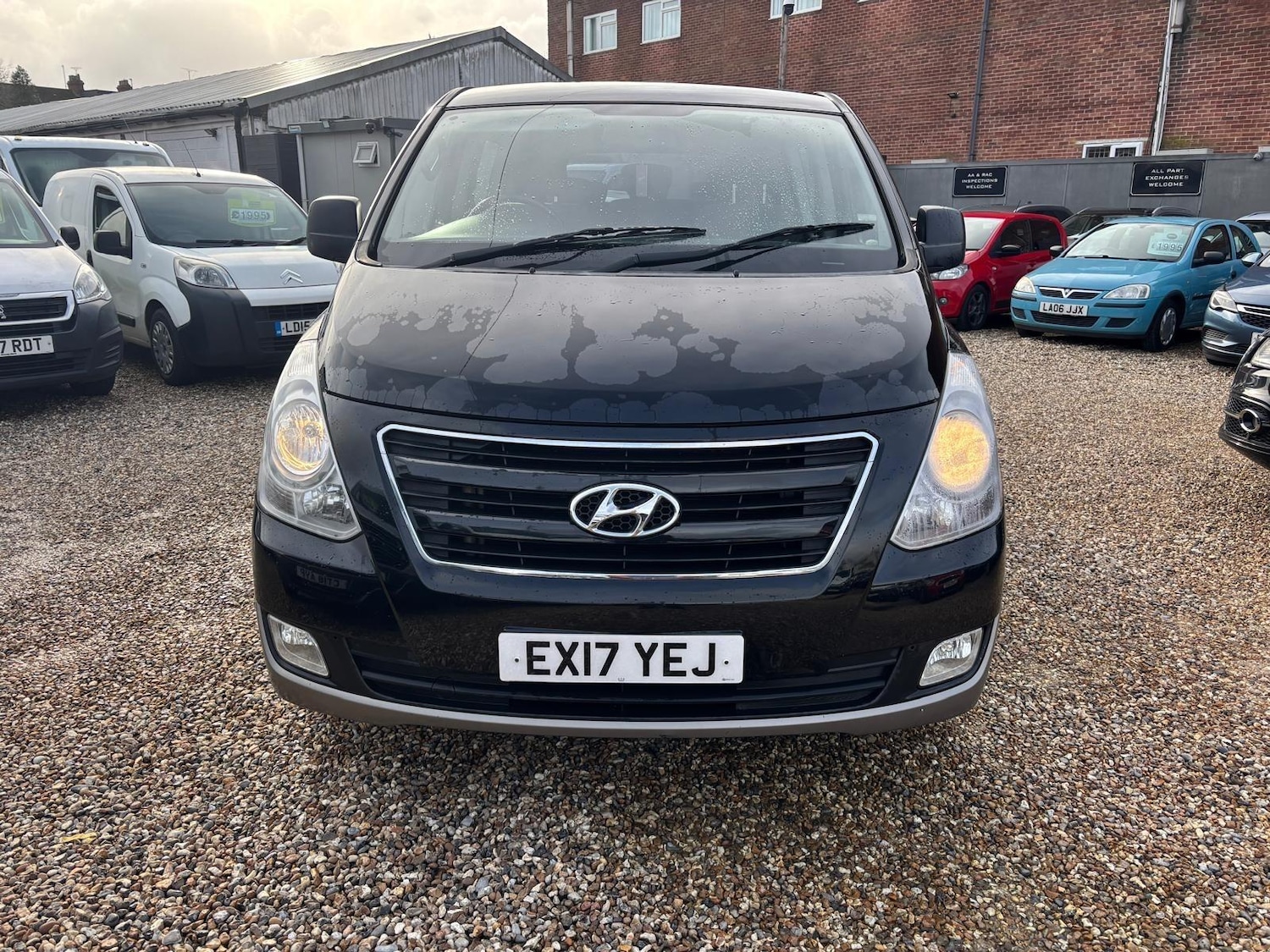 Used Hyundai i800 2017 for sale - 77386524: Photo 3